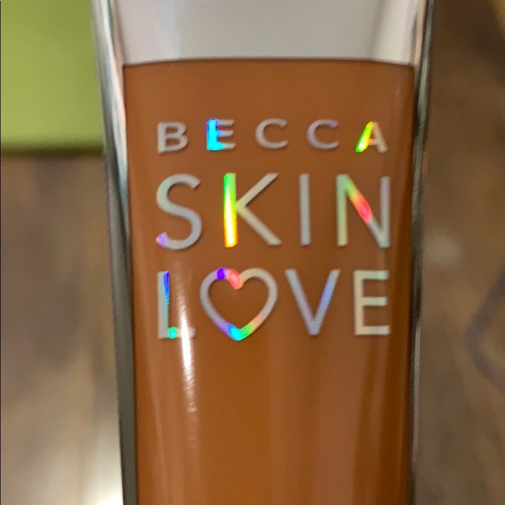 Becca Skin Love Foundation shade Walnut